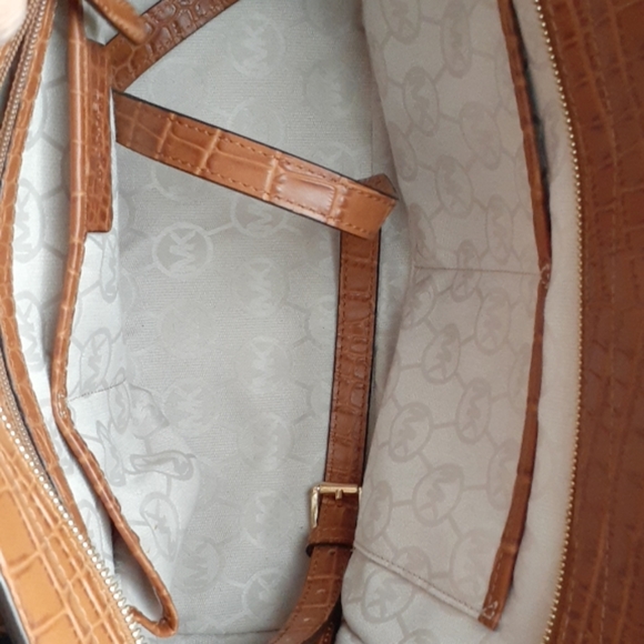 brand new Michaelkors bags - Picture 4 of 4